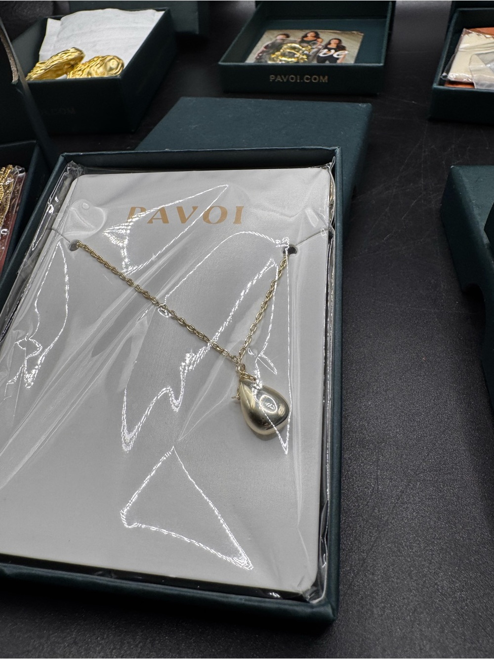 PAVOI jewelry lot Gold Tone - Picture 6 of 8